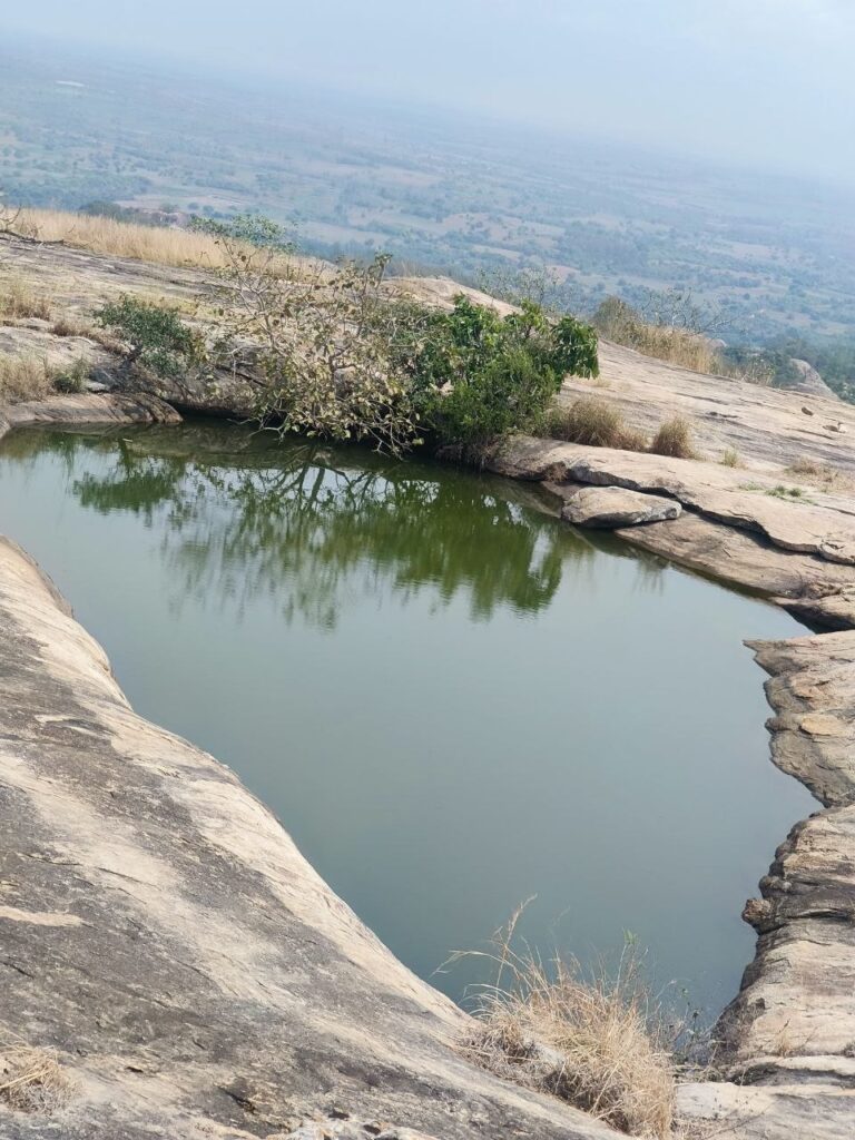 Ado-Awaye Suspended Lake